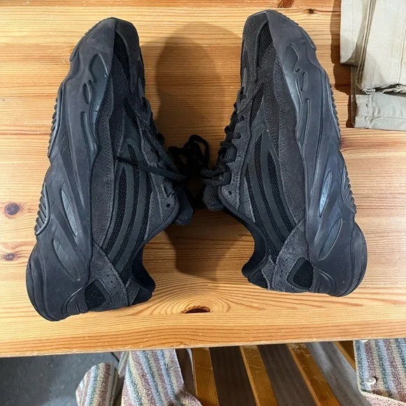Adidas Yeezy boost 700 - Picture 3 of 7